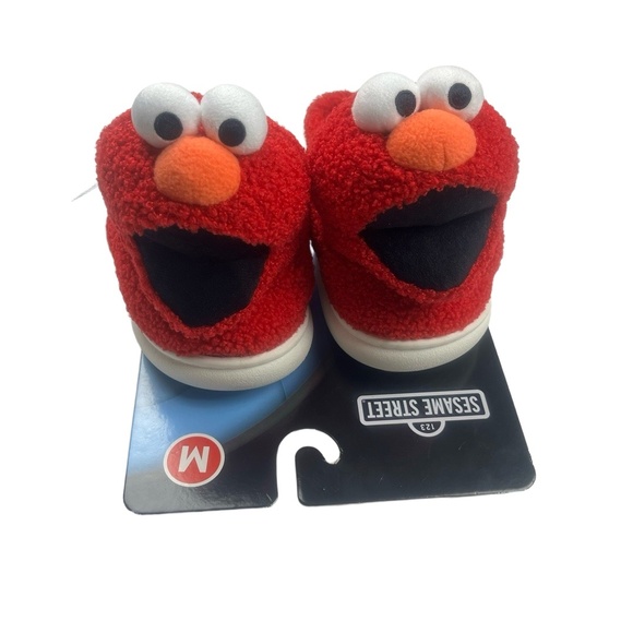 SESAME STREET Slippers M Red Character Plush Elmo Design Cozy Playful - Picture 1 of 5